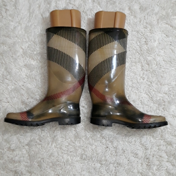 BURBERRY RAIN BOOTS - Picture 7 of 10